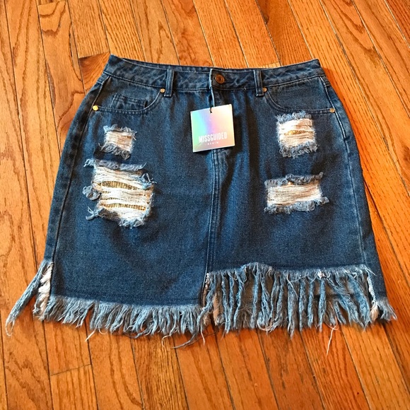 NWT MISSGUIDED Fray Edge Sequin Denim Skirt sz6 - Picture 3 of 7